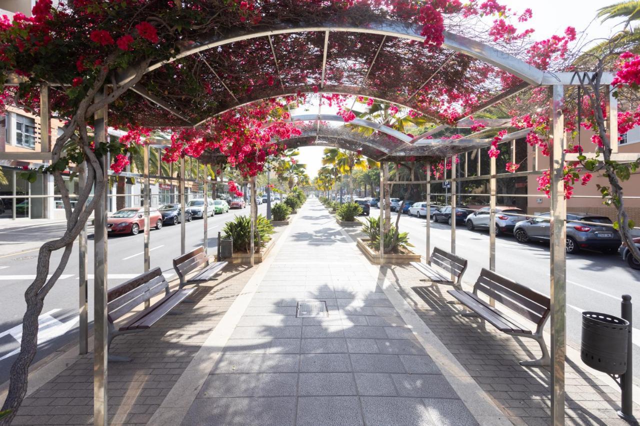 Home2Book Stunning Santa Cruz City Views Exterior foto